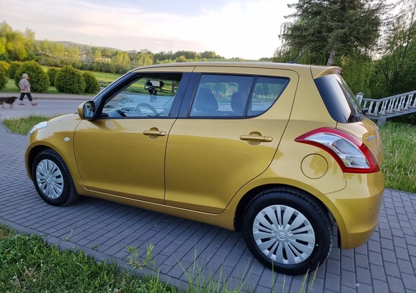 Suzuki Swift cena 35900 przebieg: 106000, rok produkcji 2014 z Gostyń małe 497